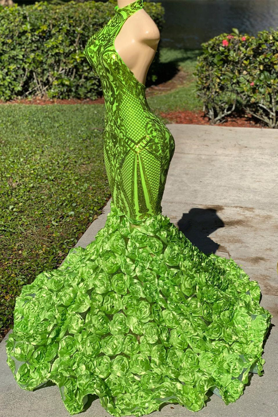 Green Halter Sleeveless Mermaid Prom Dress with Flower Appliques