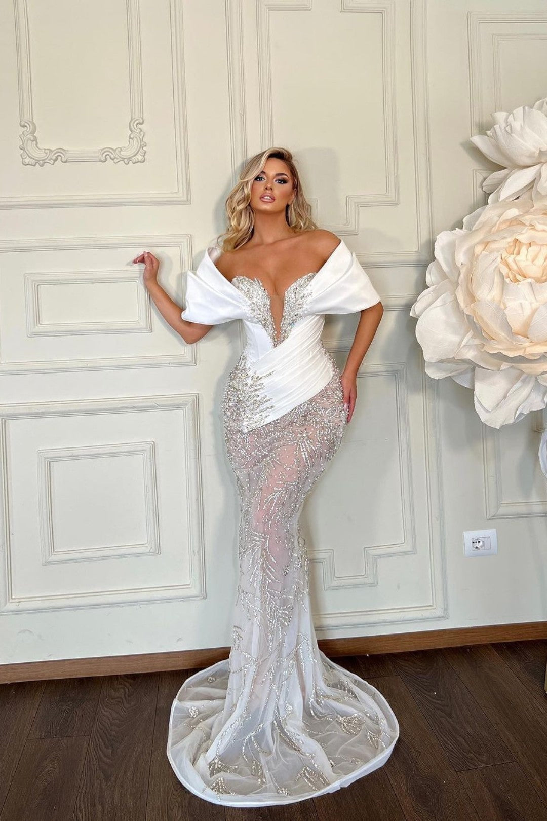 Elegant Sleeveless White Tulle Prom Dress | Charmeuse Wedding Gown