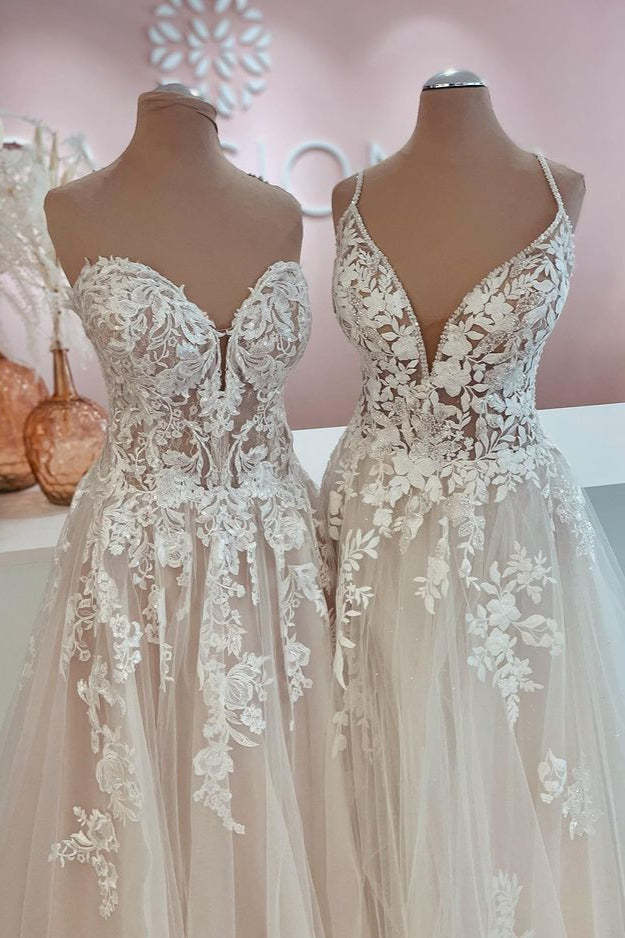 Elegant A-Line Backless Wedding Dress with Tulle and Lace Appliques