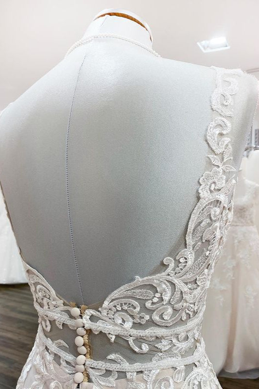Elegant Sleeveless Backless Lace Tulle Mermaid Wedding Dress for Bridal Elegance