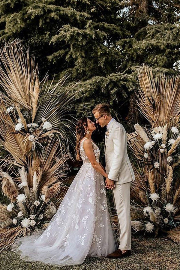 Elegant Boho Strappy V-Neck A-Line Wedding Dress with Delicate Appliques