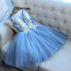 Elegant Blue V-Neck Lace-Up Mini Homecoming Dress with Cap Sleeves and Appliques