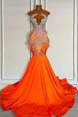 Stunning Sleeveless Crystals Fur Mermaid Prom Prom Dress Glitter Satin Party Dress with Tassels
