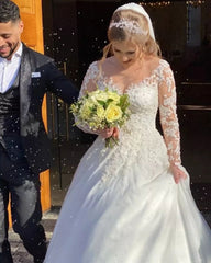 Elegant A-Line Sweetheart Wedding Dress with Long Sleeves and Lace