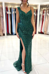Elegant Green Sequin Spaghetti-Strap Prom Dress with Pleats and Slit