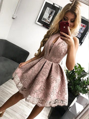 Elegant Pink Lace Short Prom Dress, Chic Homecoming Cocktail Gown for Graduation Evenings