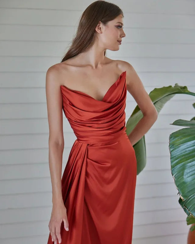 Stunning Red Strapless Pleated Mermaid Prom Dress with Elegant Split Design