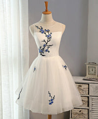 Stylish White A-Line Tulle Short Prom Dress Evening Gown