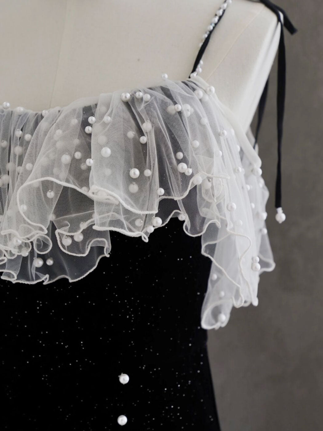 Spaghetti Strap Black Tight Short Prom Dress Homecoming Dress - DollyGown