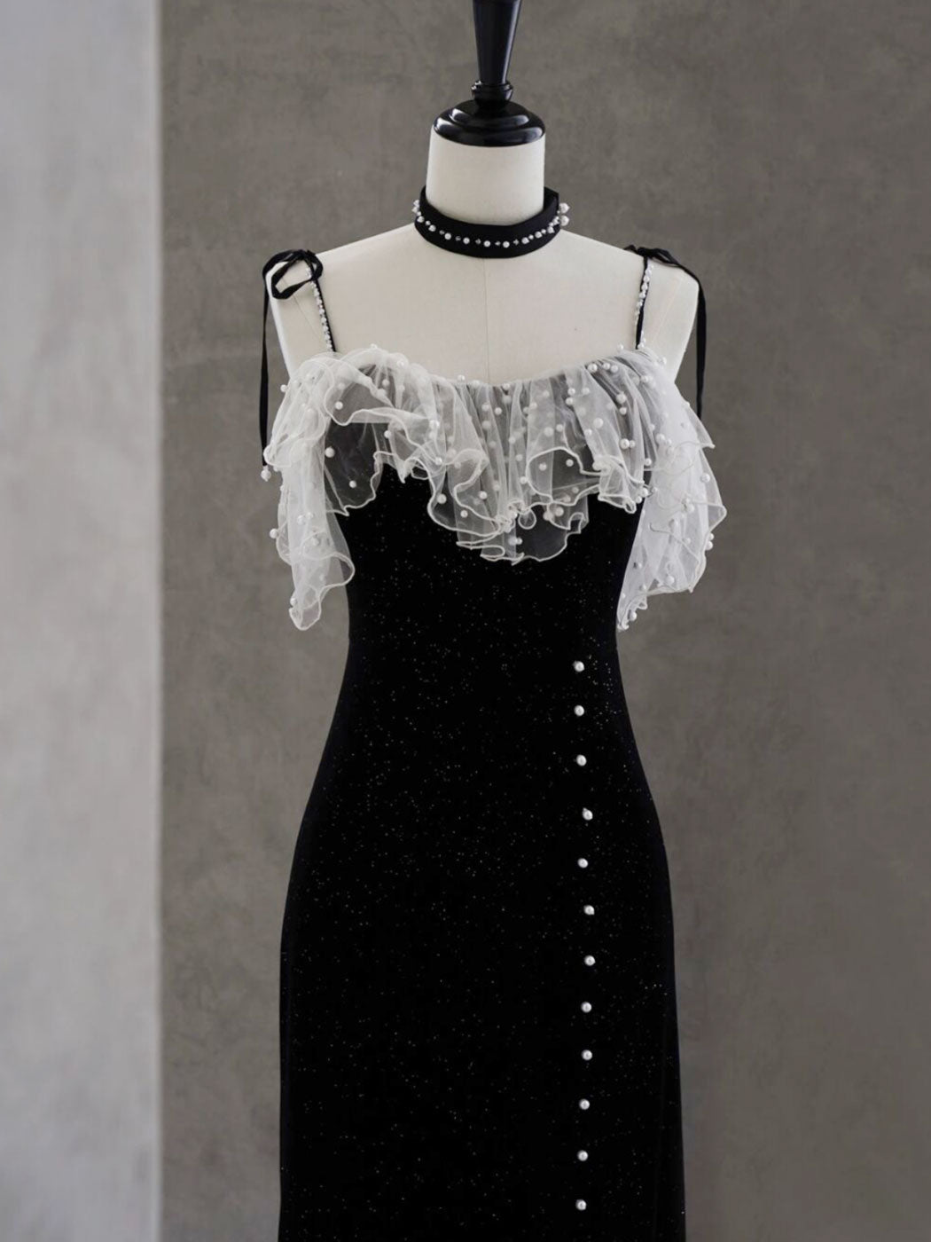 Spaghetti Strap Black Tight Short Prom Dress Homecoming Dress - DollyGown