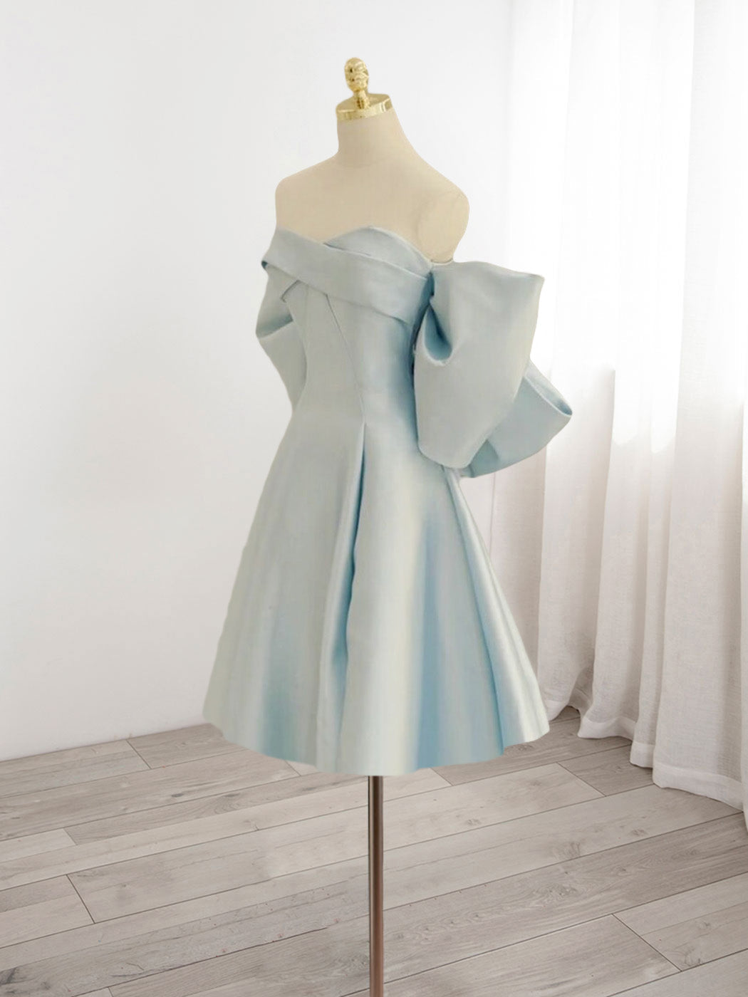 Strapless Light Blue Satin A-line Homecoming Dress with Bow Strapless Light Blue Satin A-line Homecoming Dress with Bow