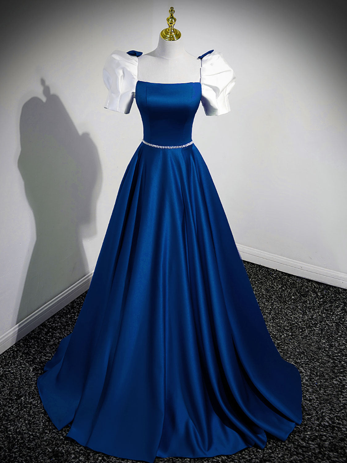 Emerald Green Square Neck A-line Maxi Prom Dress Emerald Green Square Neck A-line Maxi Prom Dress