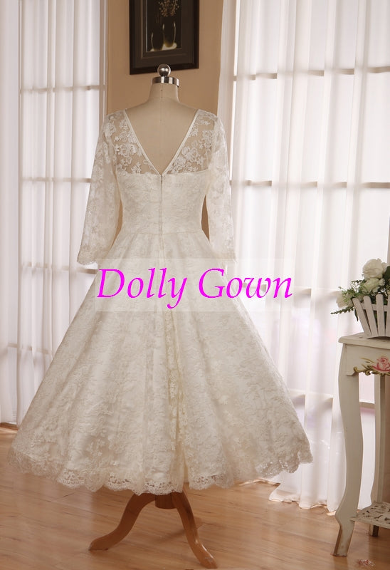 audrey hepburn white lace dress Audrey Hepburn wearing a Lace Dress in "Roman Holiday" 1953, designed by Edith Head