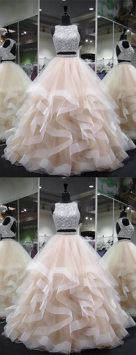 выпускной upskirt