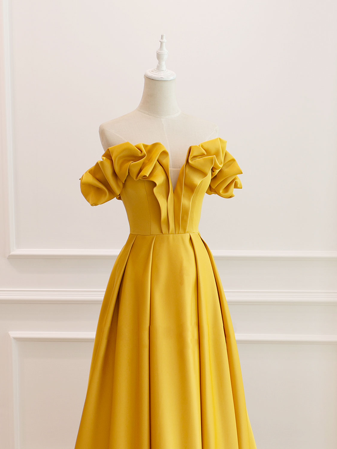 Elegant Yellow One Shoulder Long Evening Dress With Slit – Dbrbridal