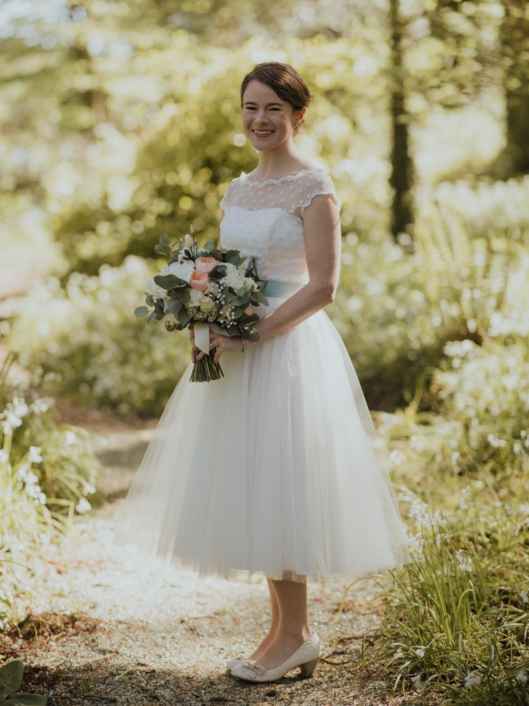 Retro Cap sleeve White Polka Dot Short Wedding Dress Vintage Tea length Wedding Dress with Polka Dots-Dolly Gown