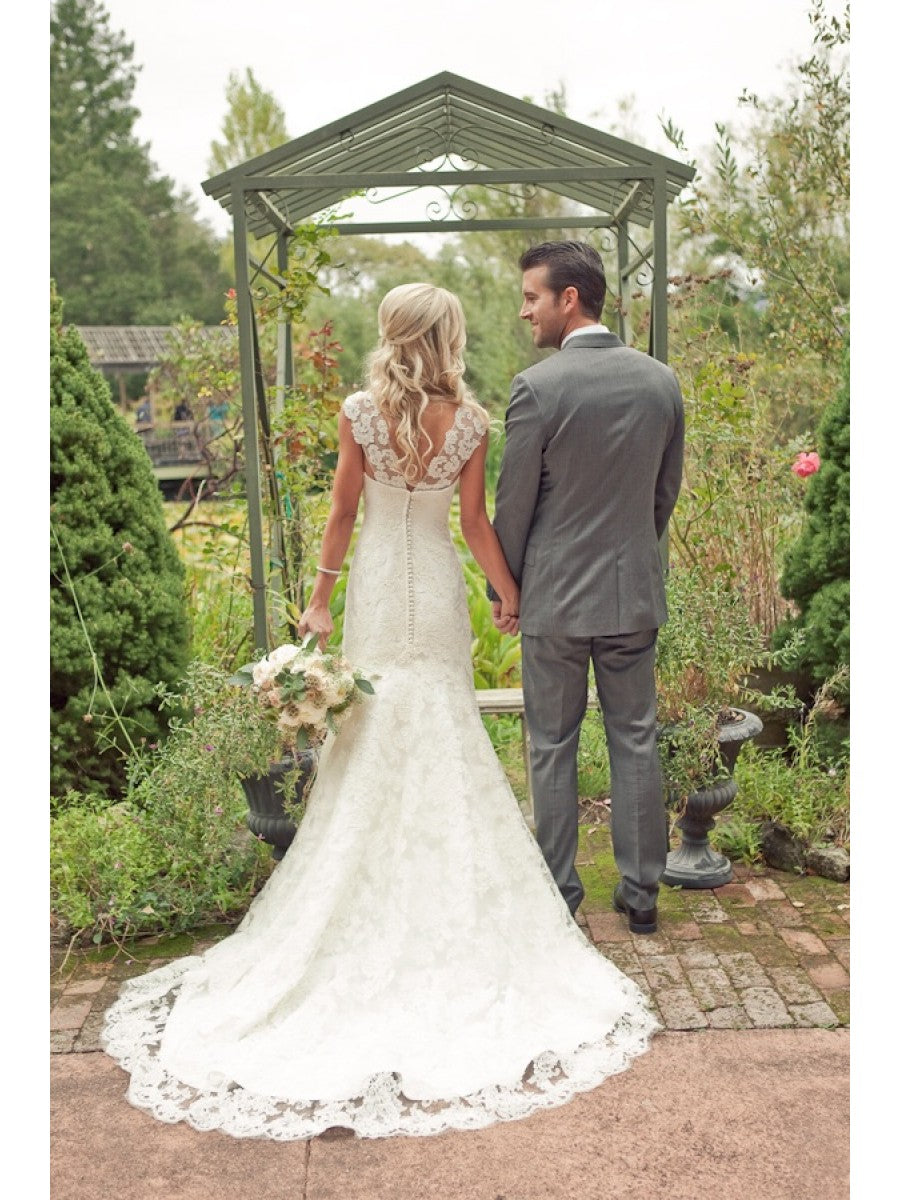 Ridiculously Stunning Lace Wedding Dress with Cap Sleeves,GDC1026-Dolly Gown