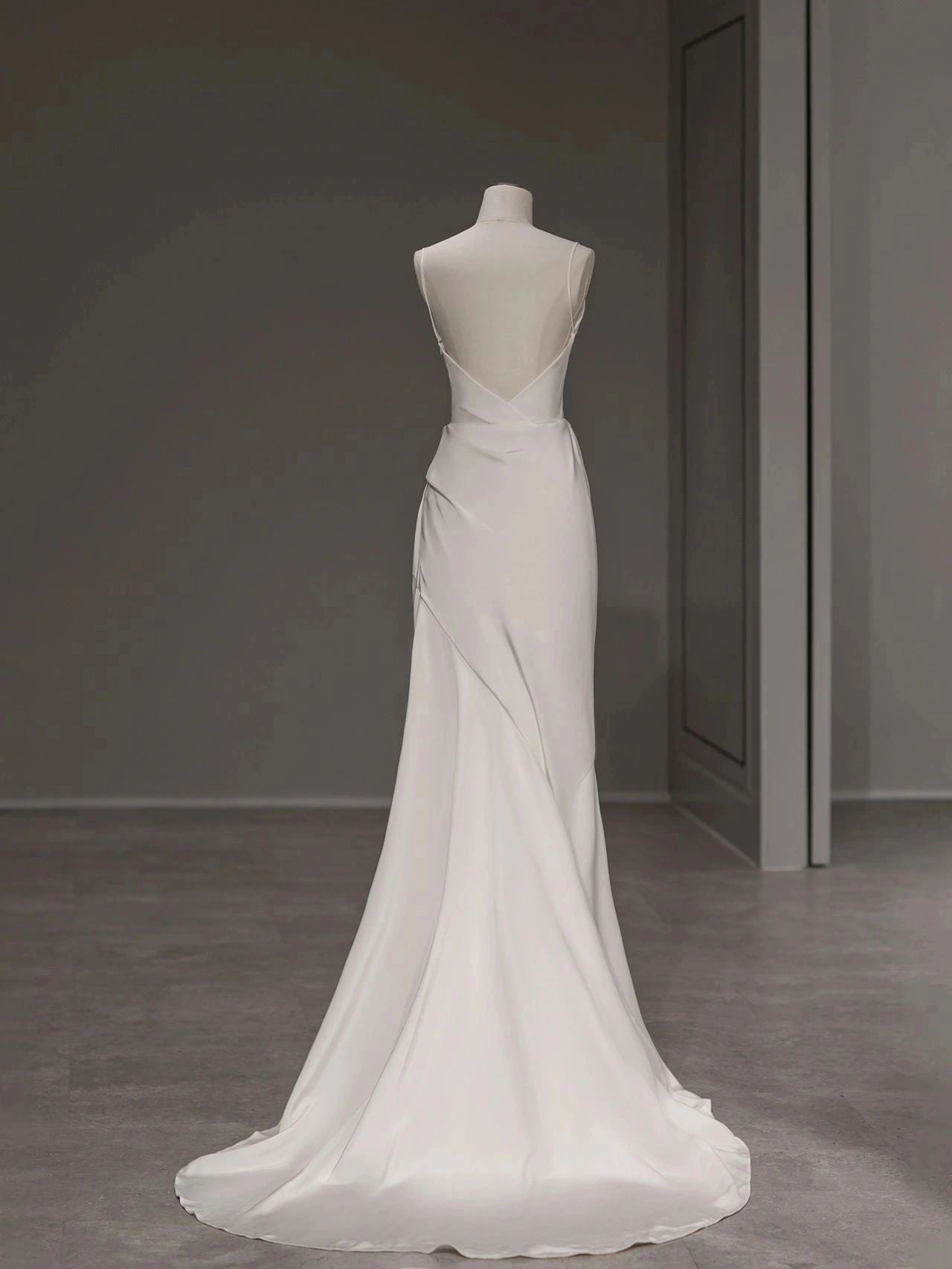Sheath Simple Silk Wedding Dress - DollyGown