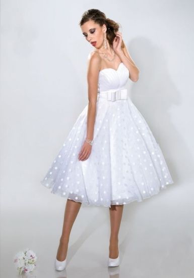 Strapless 1950 Inspired Tea Length Wedding Dress White Short Polka Dot Wedding Dress Rockabilly Hochzeitskleider,081501