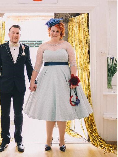 Stunning Plus Size Polka Dot Short Wedding Dress with 3/4 Sleeves