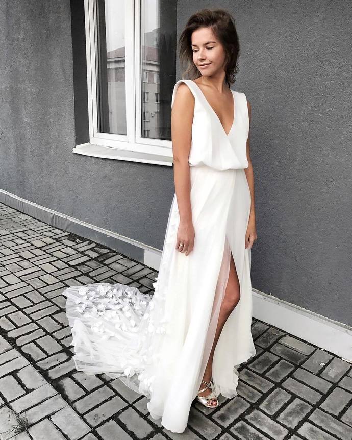 V back Boho Chiffon Beach Wedding Dress A-line Bridal Gown V back Boho Chiffon Beach Wedding Dress A-line Bridal Gown